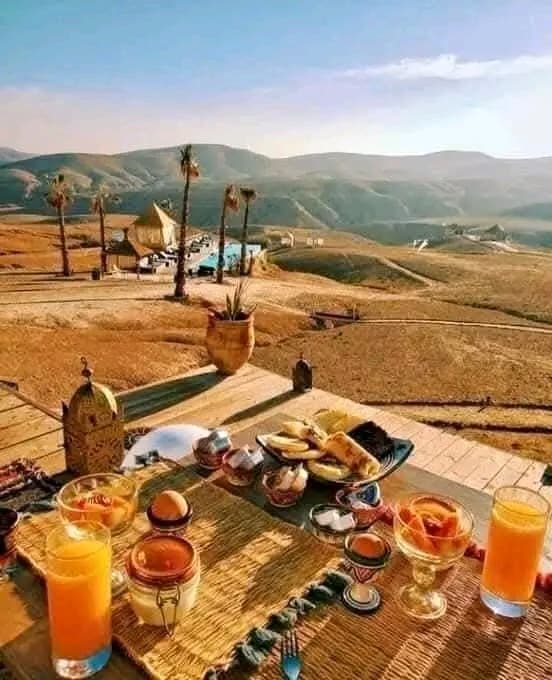 Excursion d'une journée au désert d'Agafay 🏜.