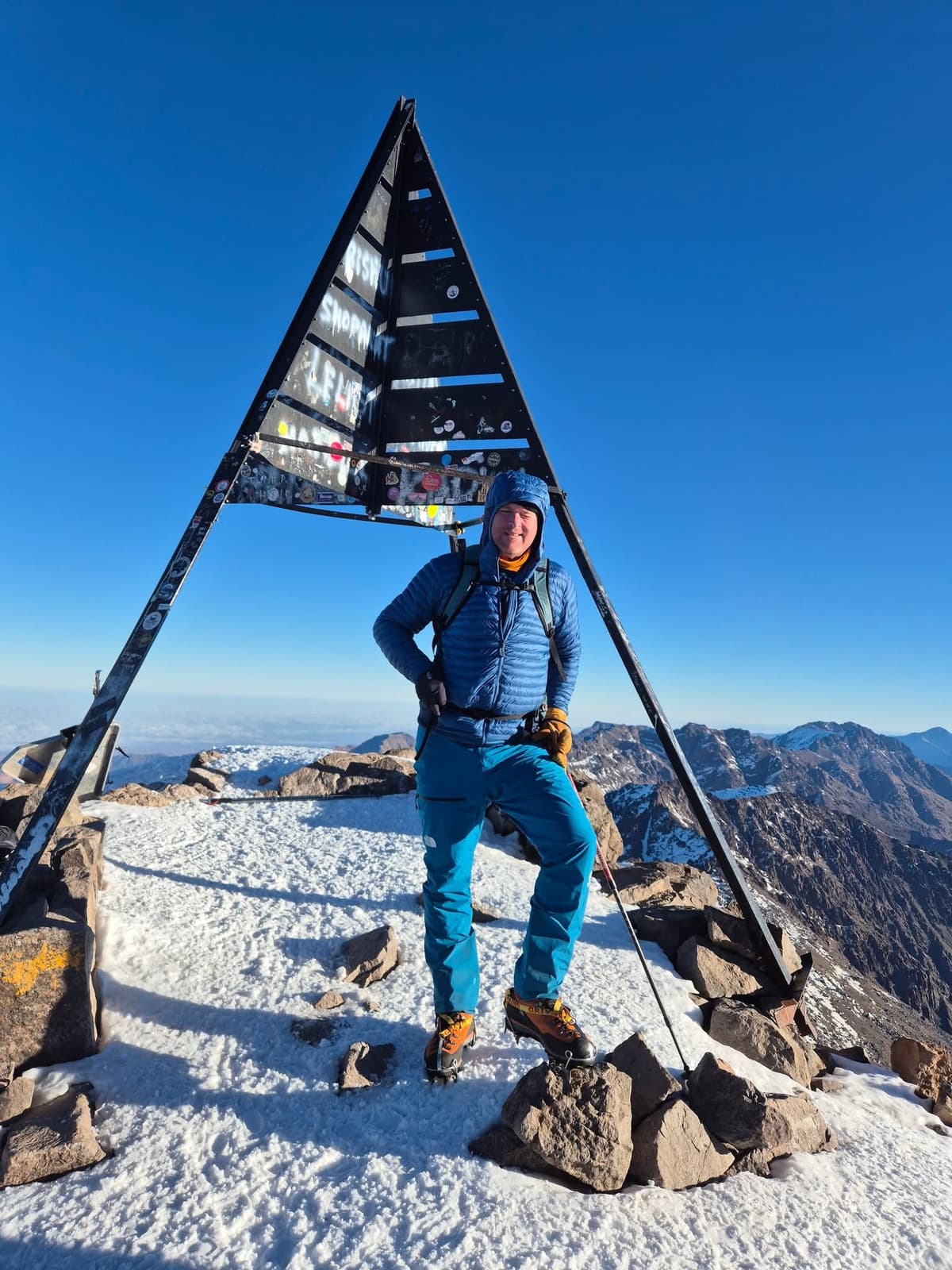 L'ascension du sommet toubkal 4167m - view 2
